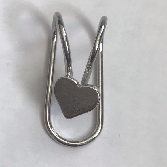 👀 LOOK! 4 for $13📦 Women's Earrings👂Ear Cuff 💜 - Picture 2 of 3